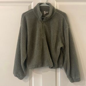 H&M crop sweatshirt